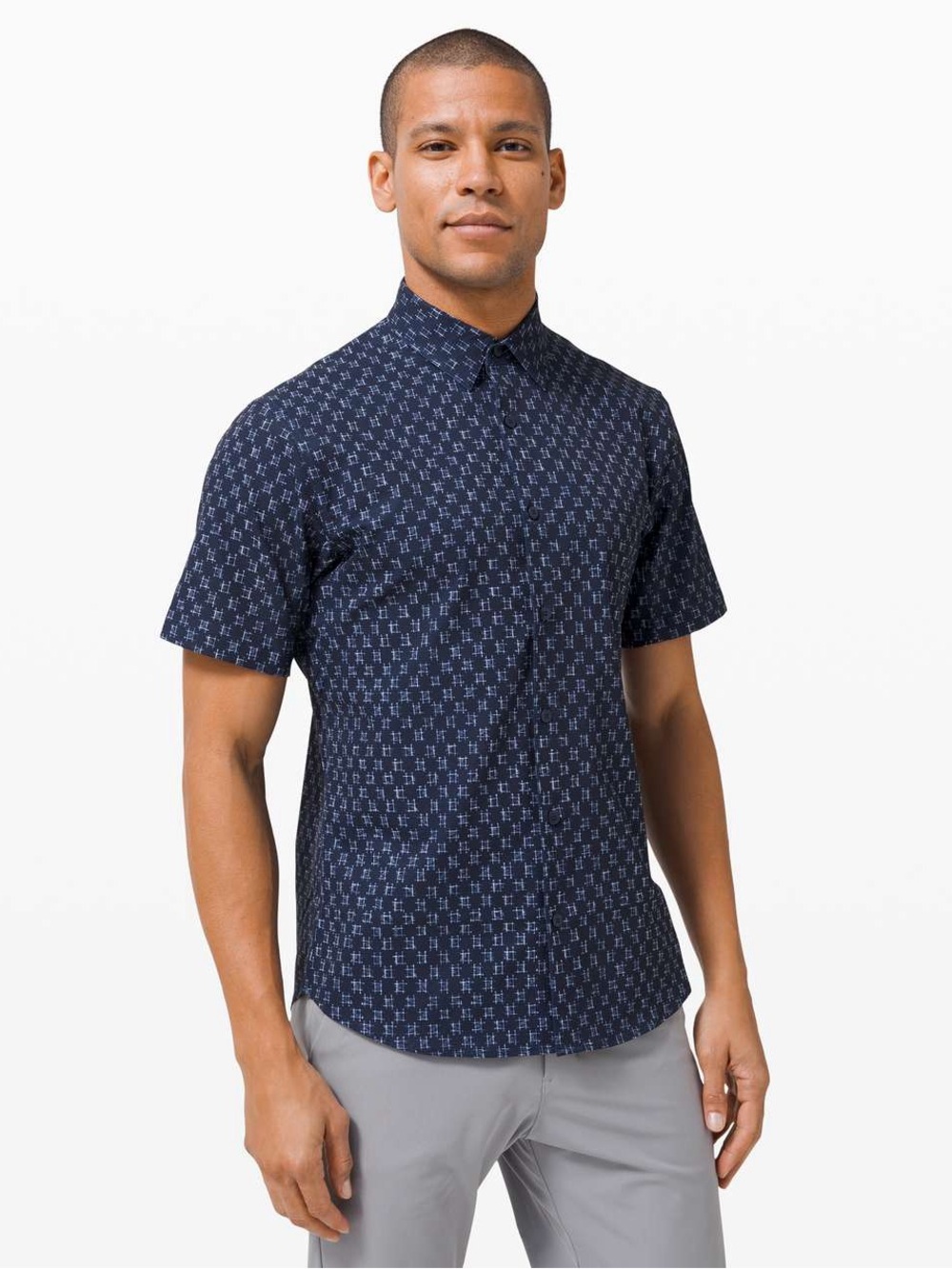 Lululemon Airing Easy Short Sleeve Shirt – Navy/White Ikat Check Size Large!